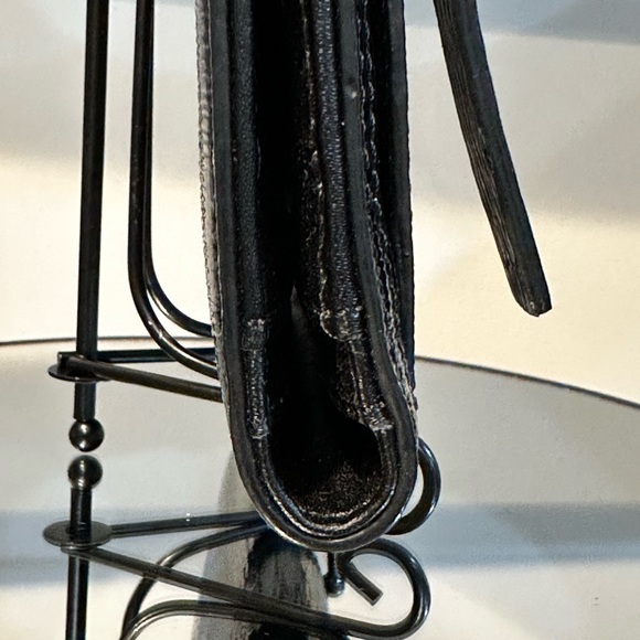 Kate Spade Beacon Court Black Patent Leather Wallet - Picture 13 of 13